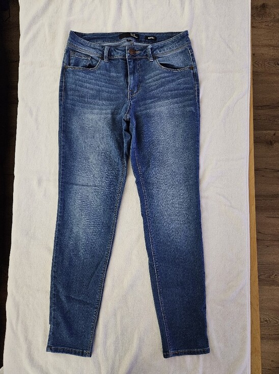 1822 Denim Denim - 1822 Denim Adrianna Skinny Jeans Size 8 Medium Wash Stretch